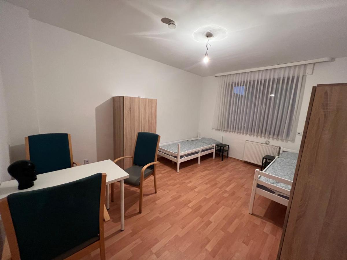 Duisburg Feelhome, Flughafen Nah,3-Schlafzimmer, Dusche Ebenerdig, Zentral, Wifi, Ground Floor Luaran gambar